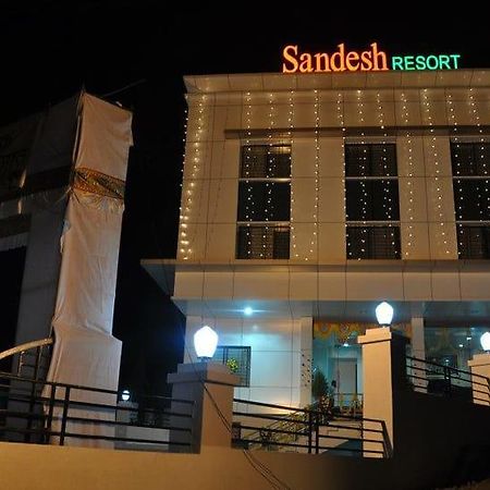Sandesh Resort Wai Zewnętrze zdjęcie