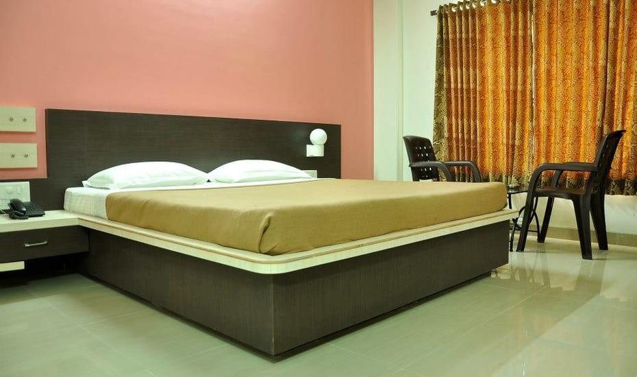 Sandesh Resort Wai Zewnętrze zdjęcie